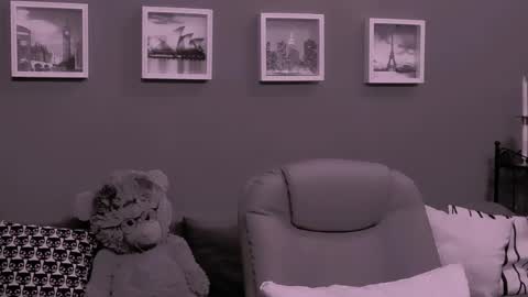 Snapshot of chantallovely chatting on May 25, 3:07 pm The Queen online show from May 25, 3:07 pm