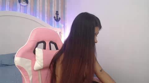 Snapshot of chantalpetit chatting on September 15, 7:03 pm chantalpetit online show from September 15, 7:03 pm