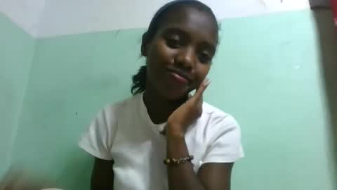 Snapshot of chanteuse655720 chatting on June 9, 7:31 am chanteuse655720 online show from June 9, 7:31 am