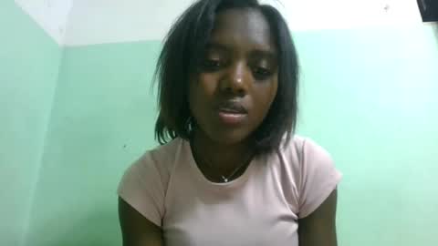 Snapshot of chanteuse655720 chatting on July 7, 6:23 pm chanteuse655720 online show from July 7, 6:23 pm