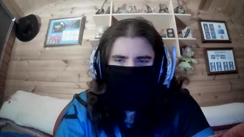 Guy online show from November 1, 9:39 pm