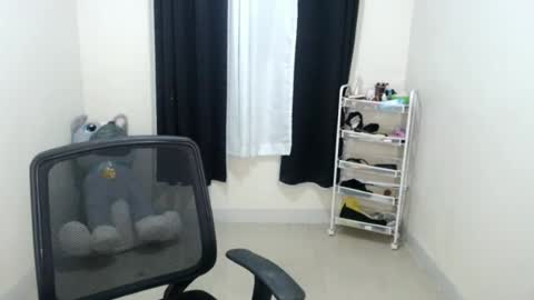 Snapshot of charcolita chatting on July 15, 4:56 pm Cristine online show from July 15, 4:56 pm