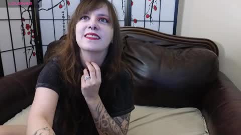 Snapshot of chariotmay chatting on February 26, 3:53 am Chariot May online show from February 26, 3:53 am
