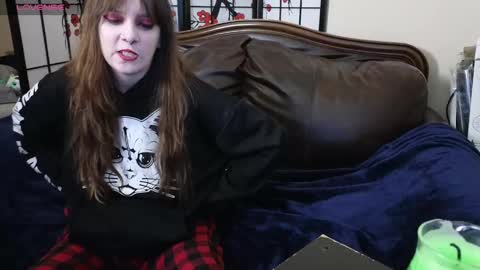 Snapshot of chariotmay chatting on March 8, 2:45 am Chariot May online show from March 8, 2:45 am