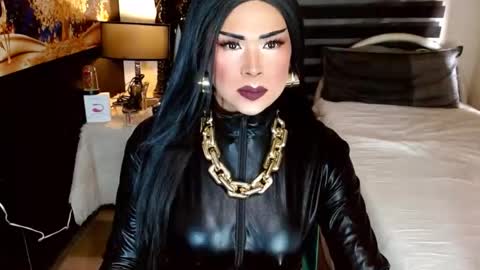 charismatic_apple online show from February 23, 6:33 am