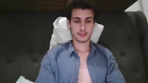 Snapshot of charismaticcharm chatting on January 6, 7:52 am charismaticcharm online show from January 6, 7:52 am