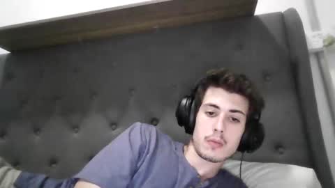 Snapshot of charismaticcharm chatting on January 10, 10:39 am charismaticcharm online show from January 10, 10:39 am