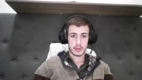 Snapshot of charismaticcharm chatting on January 15, 9:13 am charismaticcharm online show from January 15, 9:13 am