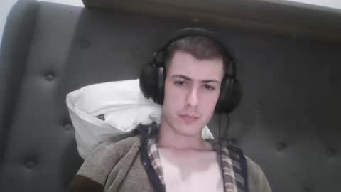 Snapshot of charismaticcharm chatting on January 18, 11:00 am charismaticcharm online show from January 18, 11:00 am