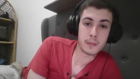 Snapshot of charismaticcharm chatting on January 25, 2:15 am charismaticcharm online show from January 25, 2:15 am