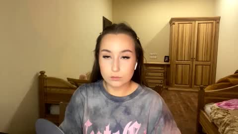 Trixie online show from November 30, 1:15 pm