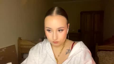 Trixie online show from December 1, 1:27 pm