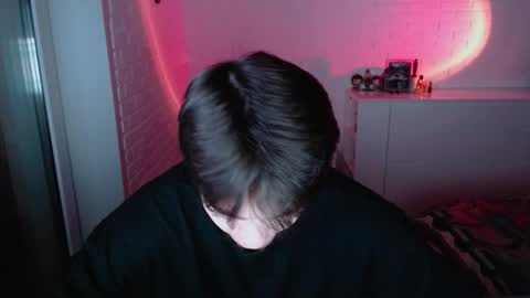 charleshanson69 online show from December 17, 12:44 pm