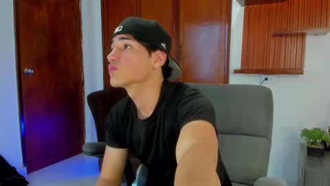 Snapshot of charley_morgan chatting on February 7, 7:06 pm charley_morgan online show from February 7, 7:06 pm