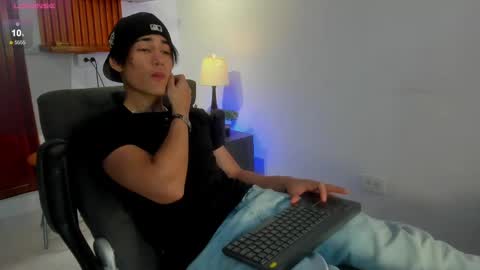 Snapshot of charley_morgan chatting on February 10, 6:45 pm charley_morgan online show from February 10, 6:45 pm