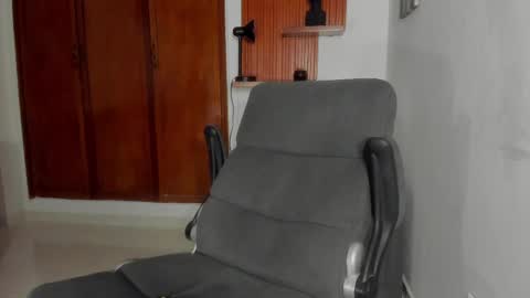 Snapshot of charley_morgan chatting on February 21, 9:54 pm charley_morgan online show from February 21, 9:54 pm