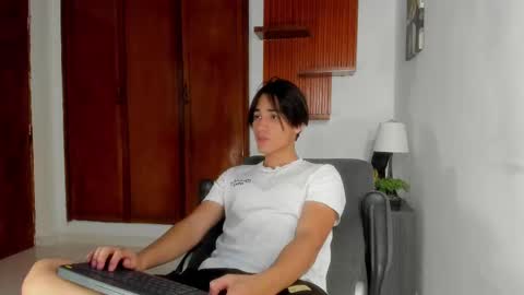 Snapshot of charley_morgan chatting on February 25, 6:53 pm charley_morgan online show from February 25, 6:53 pm