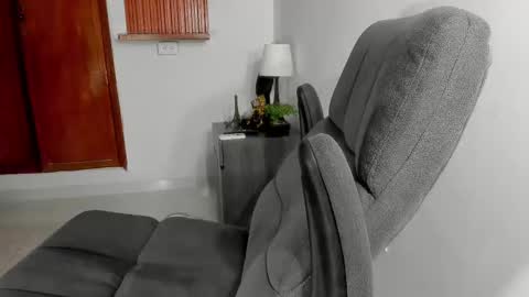 Snapshot of charley_morgan chatting on February 26, 9:48 pm charley_morgan online show from February 26, 9:48 pm