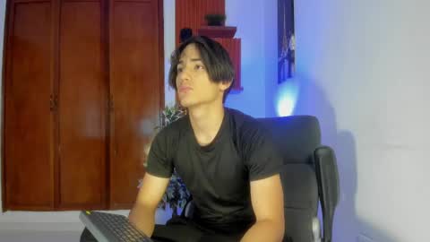 Snapshot of charley_morgan chatting on March 10, 6:34 pm charley_morgan online show from March 10, 6:34 pm