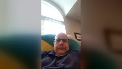 Snapshot of charlie42573693 chatting on June 23, 8:29 pm charlie42573693 online show from June 23, 8:29 pm