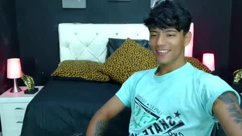 Snapshot of charlie_oconnor chatting on December 13, 3:27 am Charlie oconnor online show from December 13, 3:27 am