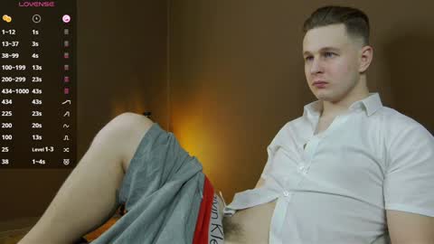 Snapshot of charlie_smiley chatting on December 5, 1:58 am Charlie Smiley online show from December 5, 1:58 am