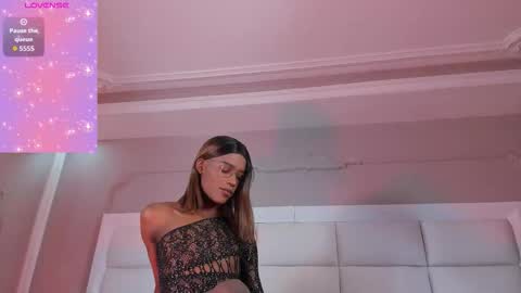    online show from March 5, 7:32 pm