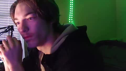 Snapshot of charlied09302 chatting on November 3, 1:23 pm char sexiness online show from November 3, 1:23 pm