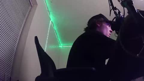 Snapshot of charlied09302 chatting on November 4, 2:32 am char sexiness online show from November 4, 2:32 am