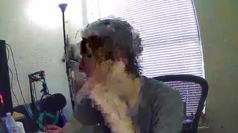 Snapshot of charlied09302 chatting on November 4, 4:39 pm char sexiness online show from November 4, 4:39 pm