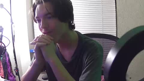 Snapshot of charlied09302 chatting on November 7, 10:48 am char sexiness online show from November 7, 10:48 am