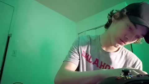 Snapshot of charlied09302 chatting on November 16, 6:30 am char sexiness online show from November 16, 6:30 am