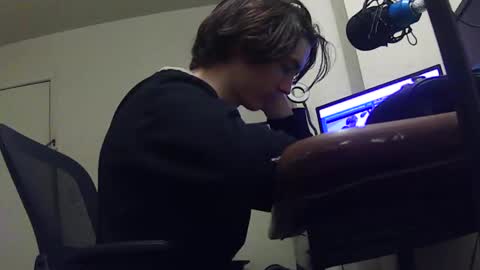 Snapshot of charlied09302 chatting on December 16, 2:16 am char sexiness online show from December 16, 2:16 am