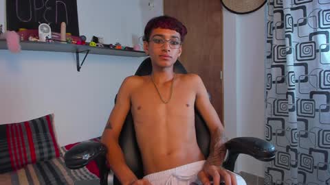 Snapshot of charlieerusso chatting on December 5, 8:00 am Charles Russo online show from December 5, 8:00 am