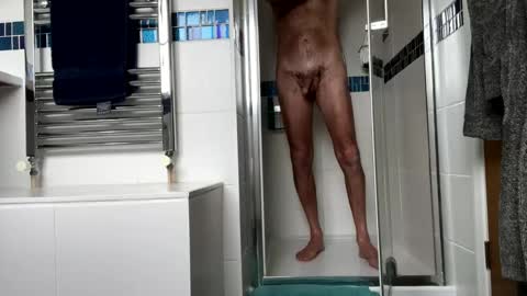 Snapshot of charlieg123 chatting on January 4, 8:49 am Gary online show from January 4, 8:49 am