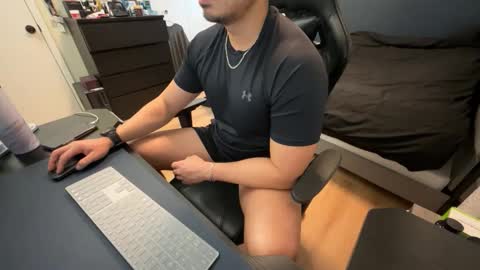 Snapshot of charliekkw chatting on February 5, 8:35 pm charliekkw online show from February 5, 8:35 pm