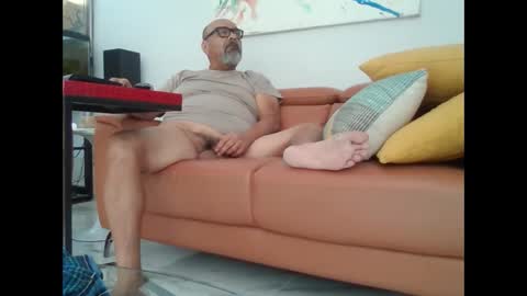 charlieo1953 online show from December 6, 9:35 pm