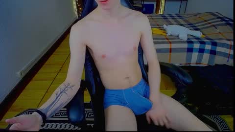 Snapshot of charlieseyer chatting on January 17, 8:41 am carlos reyes online show from January 17, 8:41 am