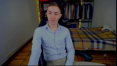 Snapshot of charlieseyer chatting on February 13, 9:05 am carlos reyes online show from February 13, 9:05 am