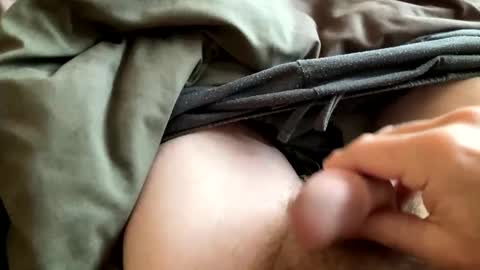 Snapshot of charlieskybloke chatting on November 30, 9:35 am charlieskybloke online show from November 30, 9:35 am