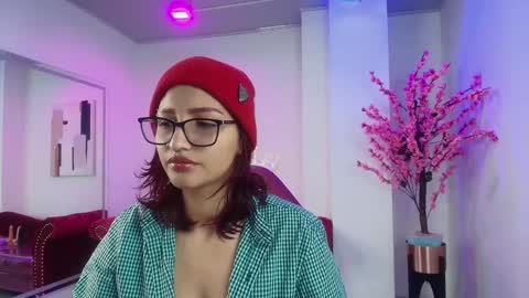 Snapshot of charlietaylorr__ chatting on December 31, 11:42 am Charlie online show from December 31, 11:42 am