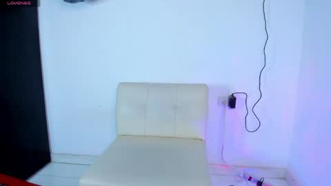 Snapshot of charlietaylorr__ chatting on April 28, 12:42 am Charlie online show from April 28, 12:42 am
