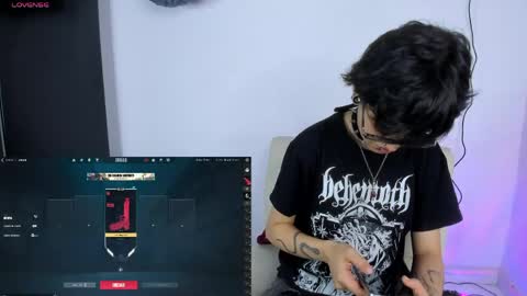 Snapshot of charlietaylorr__ chatting on April 30, 8:57 pm Charlie online show from April 30, 8:57 pm