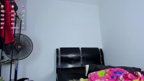 Snapshot of charlietaylorr__ chatting on May 16, 12:18 am Charlie online show from May 16, 12:18 am