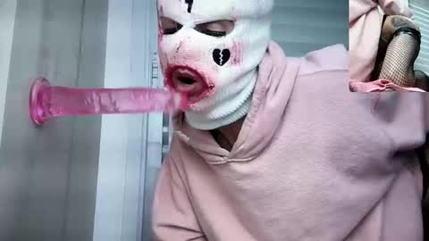 Charlie Throat online show from February 26, 6:45 am