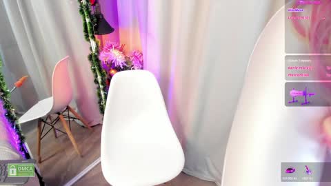 Snapshot of charloottee_1 chatting on December 28, 6:28 am Char 3  Lets go for the 100 Thumb-Up   online show from December 28, 6:28 am