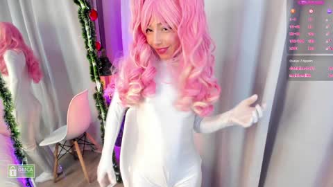 Snapshot of charloottee_1 chatting on December 28, 9:31 am Char 3  Lets go for the 100 Thumb-Up   online show from December 28, 9:31 am