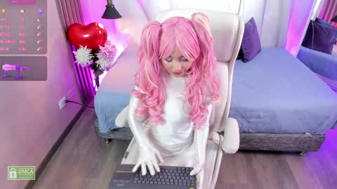 Snapshot of charloottee_1 chatting on February 4, 6:14 am Char 3  Lets go for the 100 Thumb-Up   online show from February 4, 6:14 am