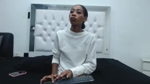 Snapshot of charlot_imp chatting on January 11, 11:26 am charlot_imp online show from January 11, 11:26 am