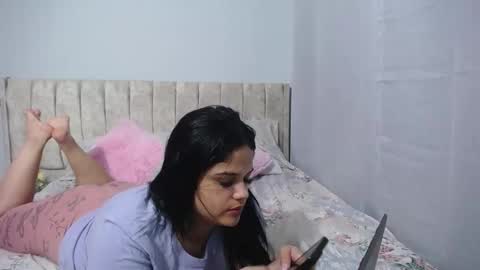 Snapshot of charlot_walker chatting on December 17, 2:17 am Charlote Walker online show from December 17, 2:17 am